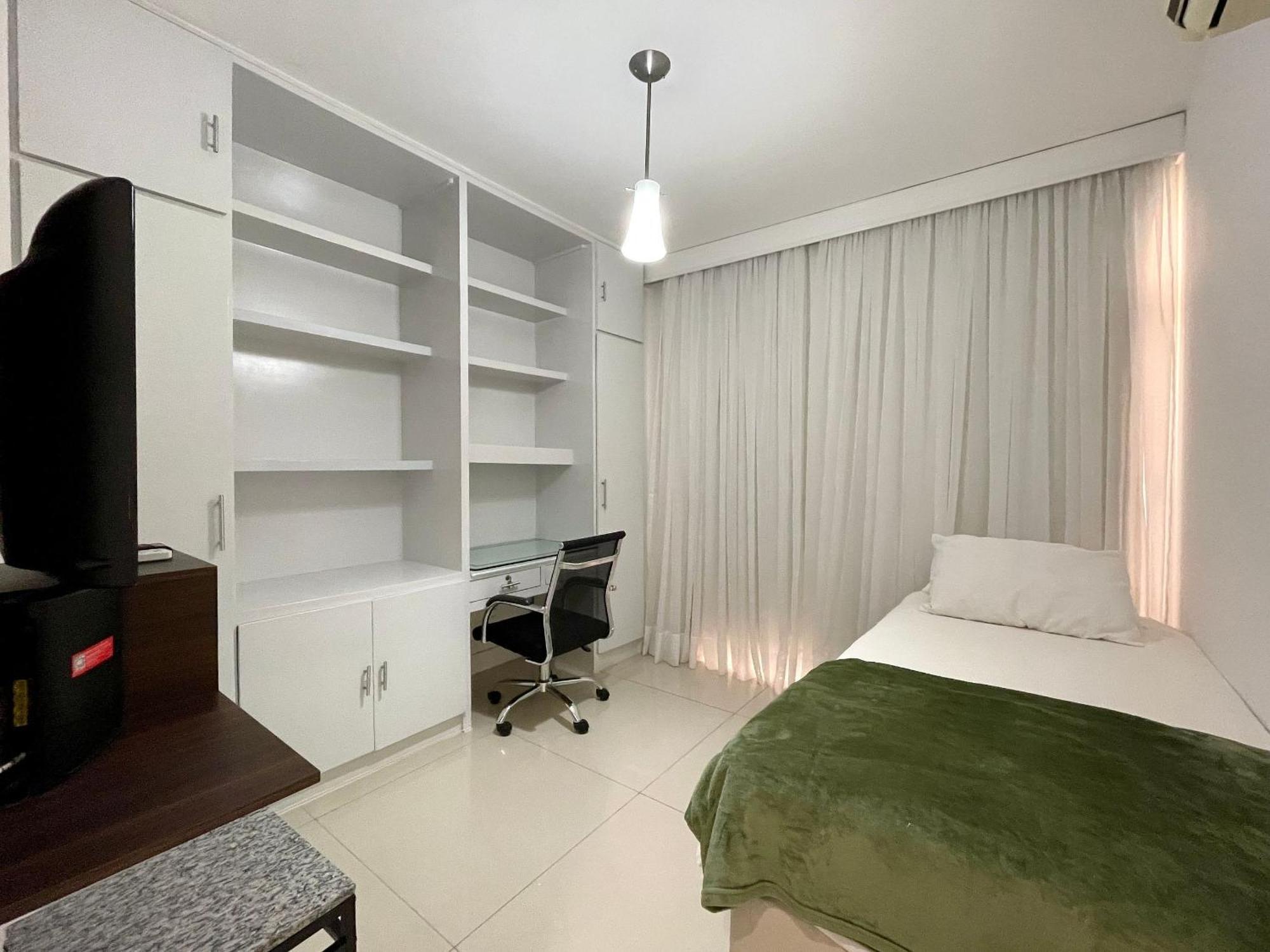 Espacoso E Proximo A Do Leblon! Apartamento Rio de Janeiro