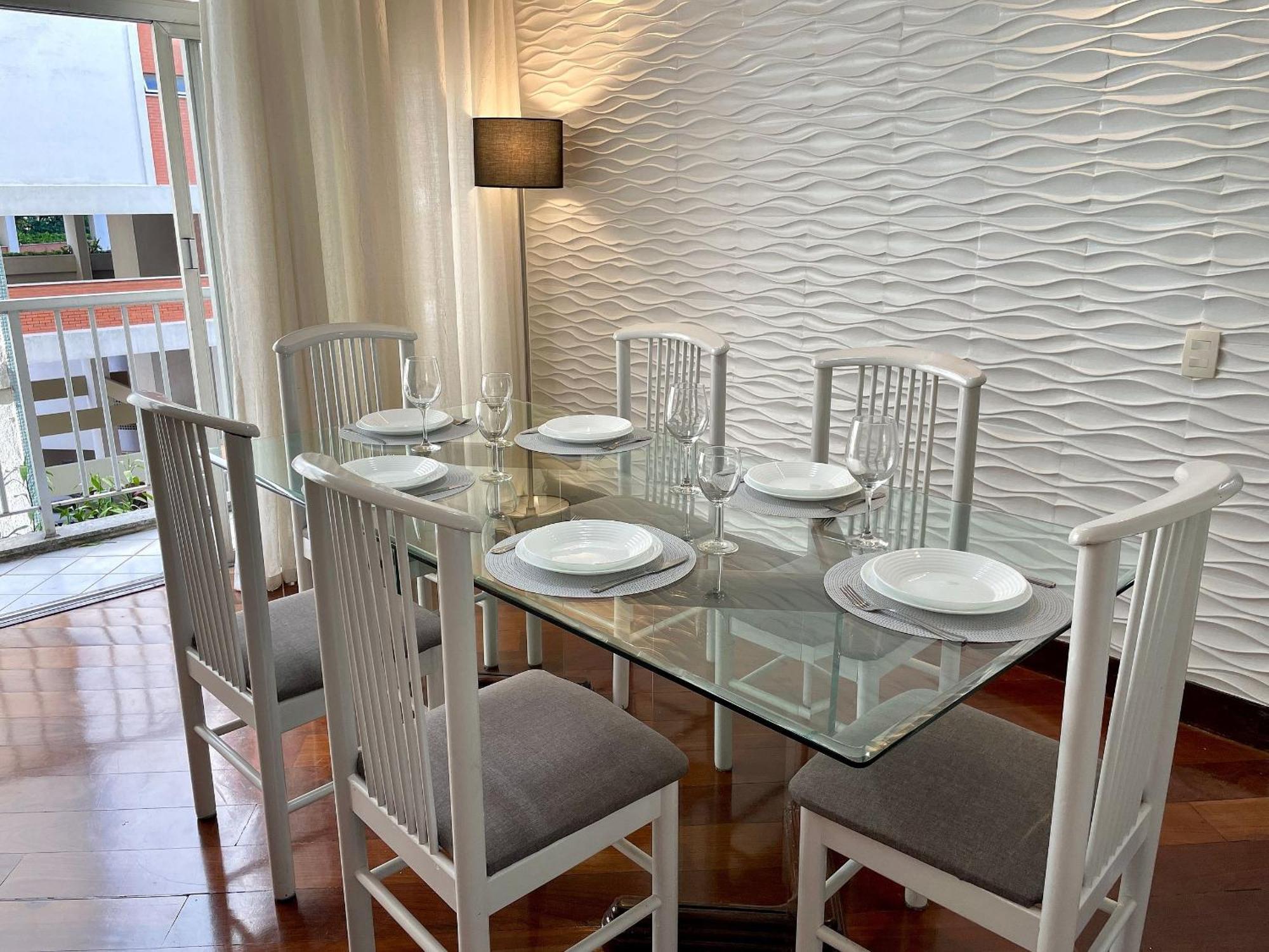 Apartamento Espacoso E Proximo A Do Leblon!